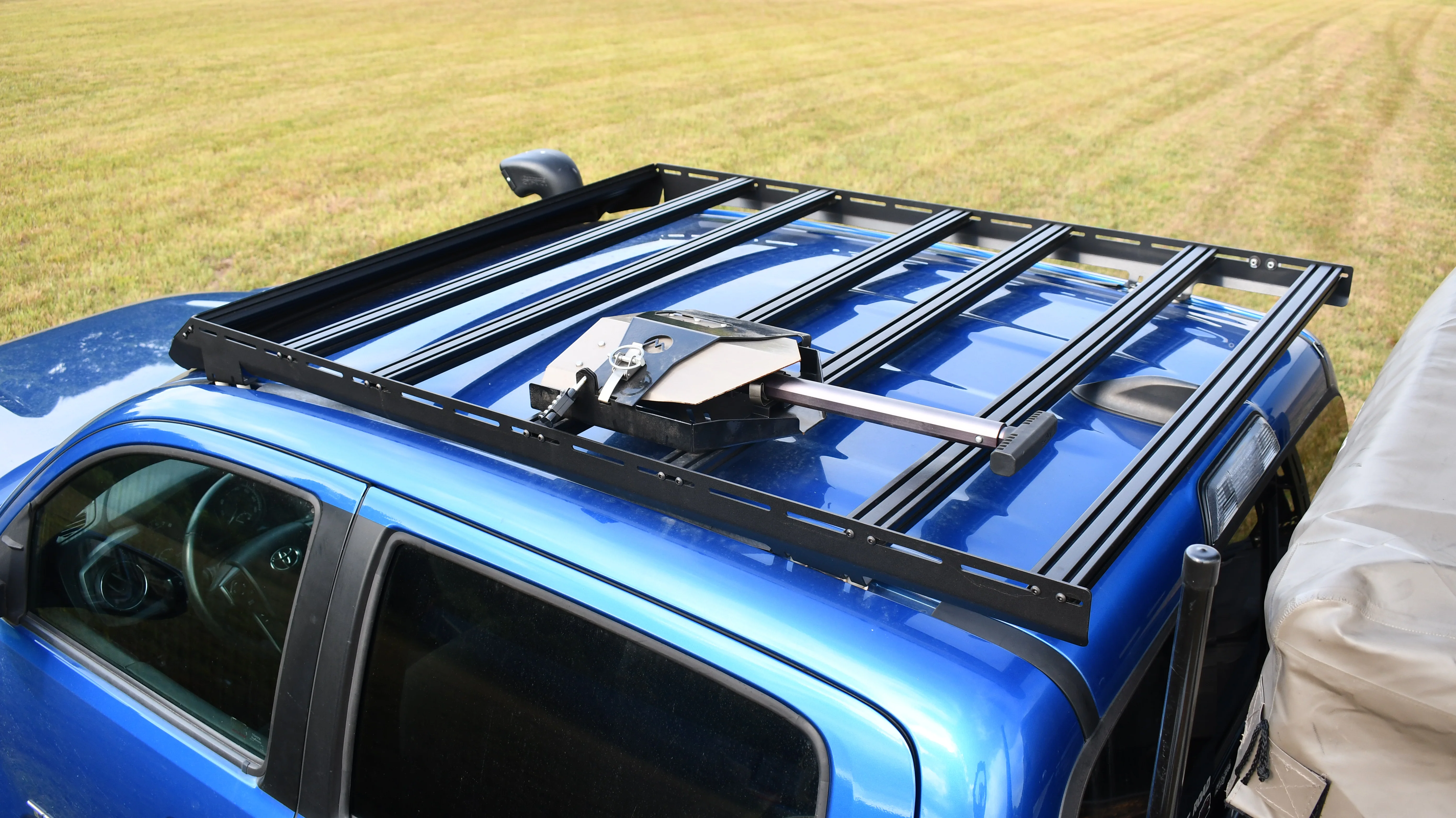 Low Profile Extrusion Rack - 2nd and 3rd Gen Tacoma - Image 3
